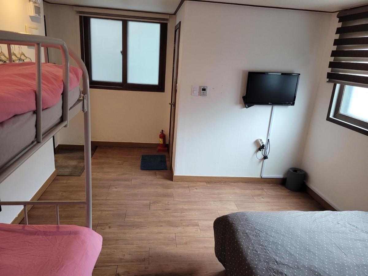 Olive Hostel Myeongdong Seul Zewnętrze zdjęcie