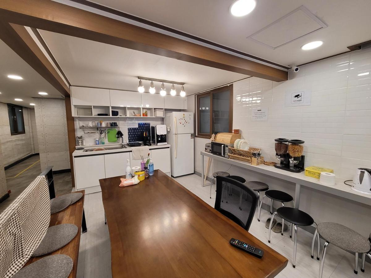 Olive Hostel Myeongdong Seul Zewnętrze zdjęcie