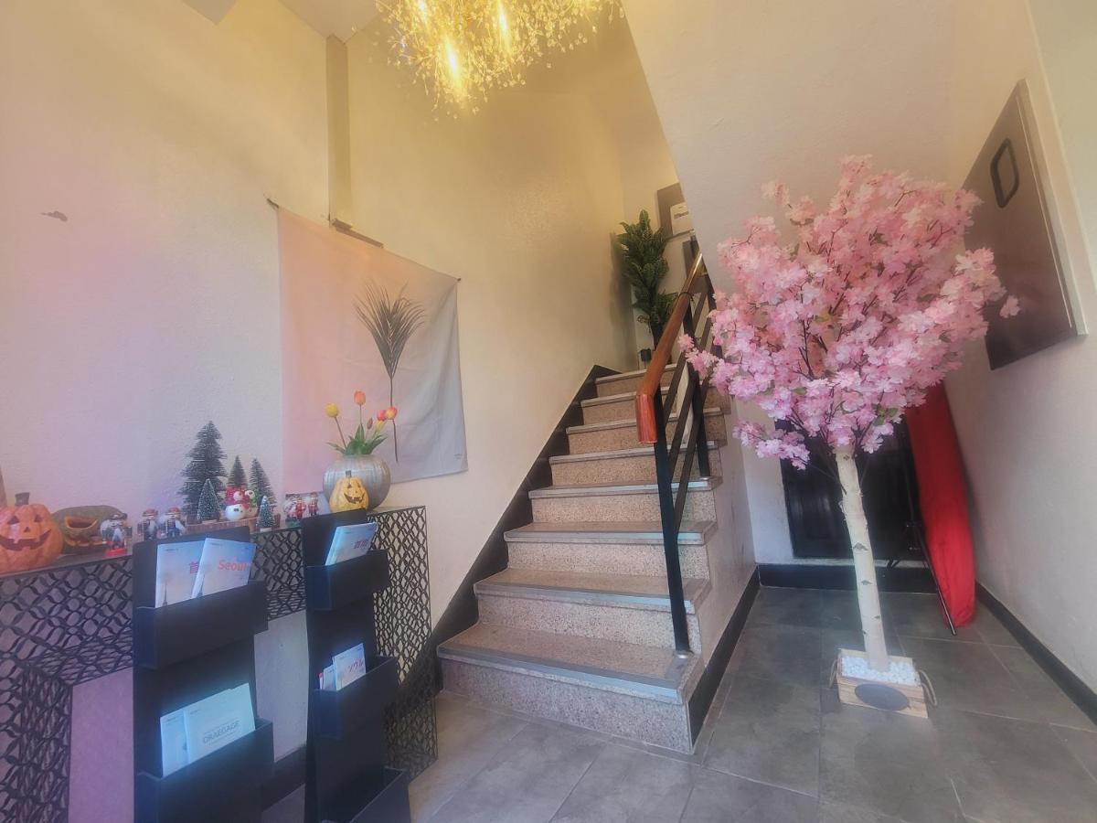 Olive Hostel Myeongdong Seul Zewnętrze zdjęcie
